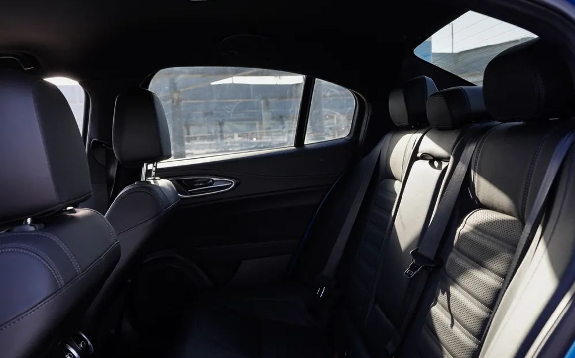 ALFA ROMEO GIULIA QUADRIFOGLIO - image 8