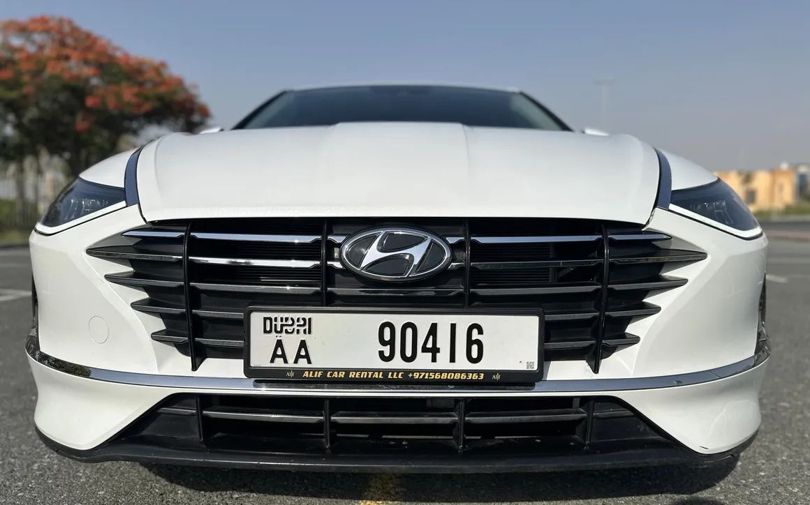 Hyundai Sonata - image 10