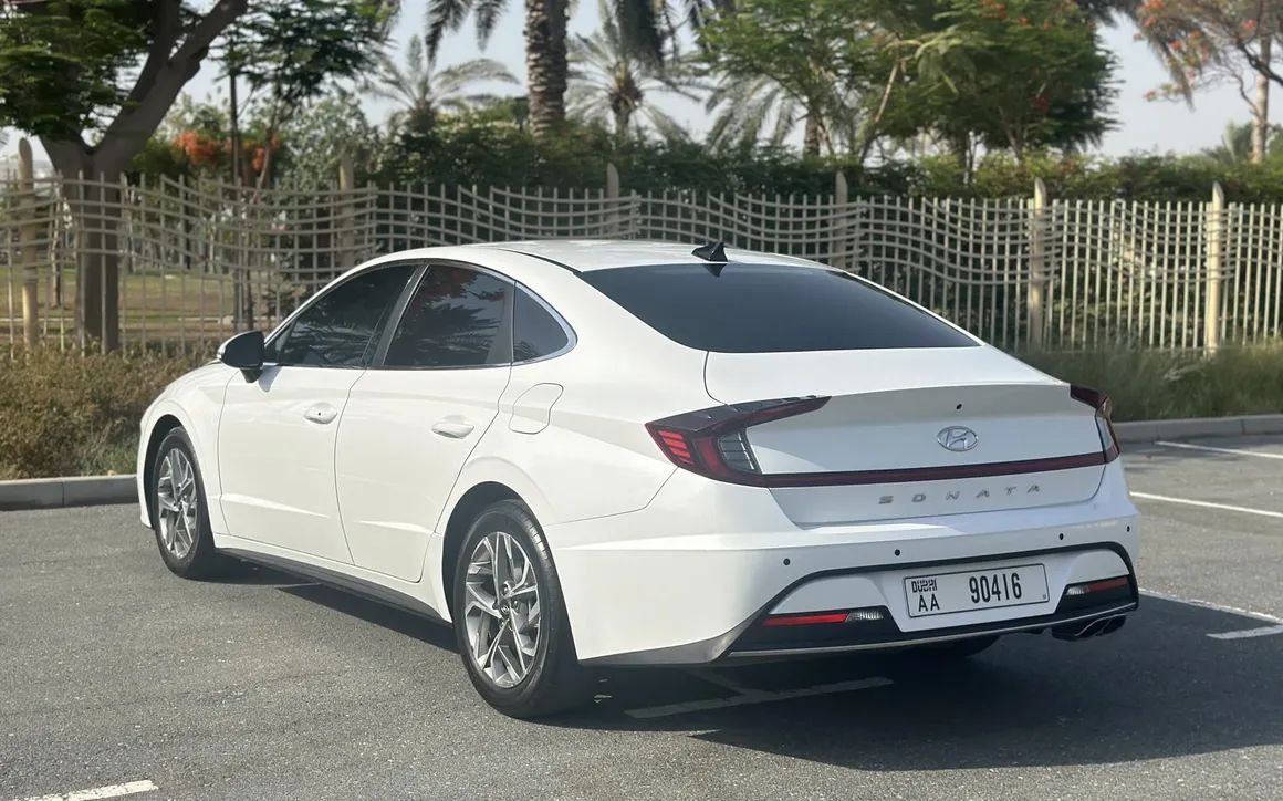 Hyundai Sonata - image 6