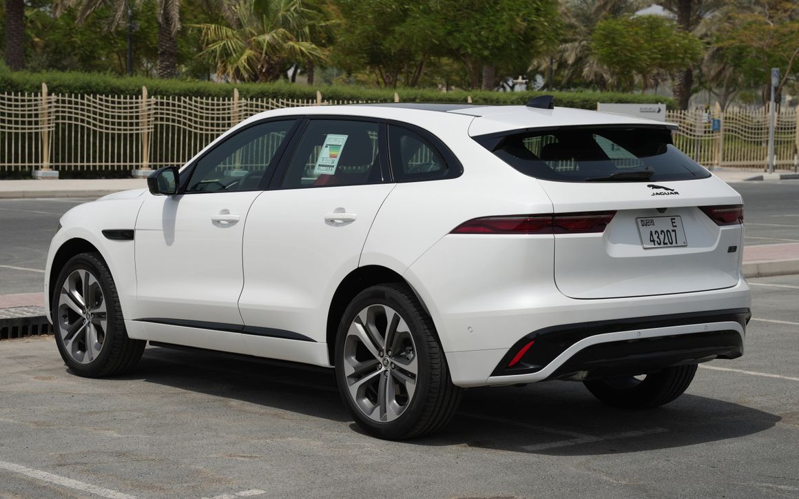 JAGUAR F-PACE - image 4