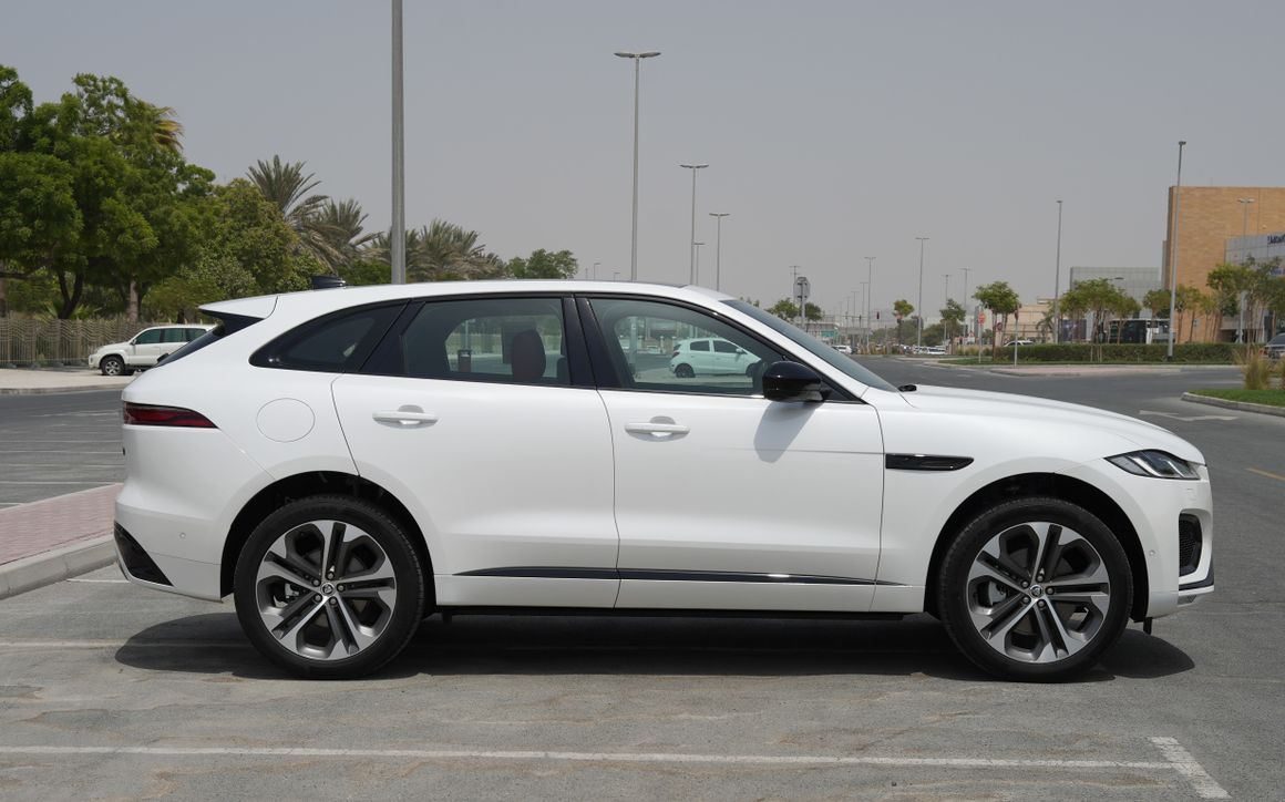 JAGUAR F-PACE - image 2