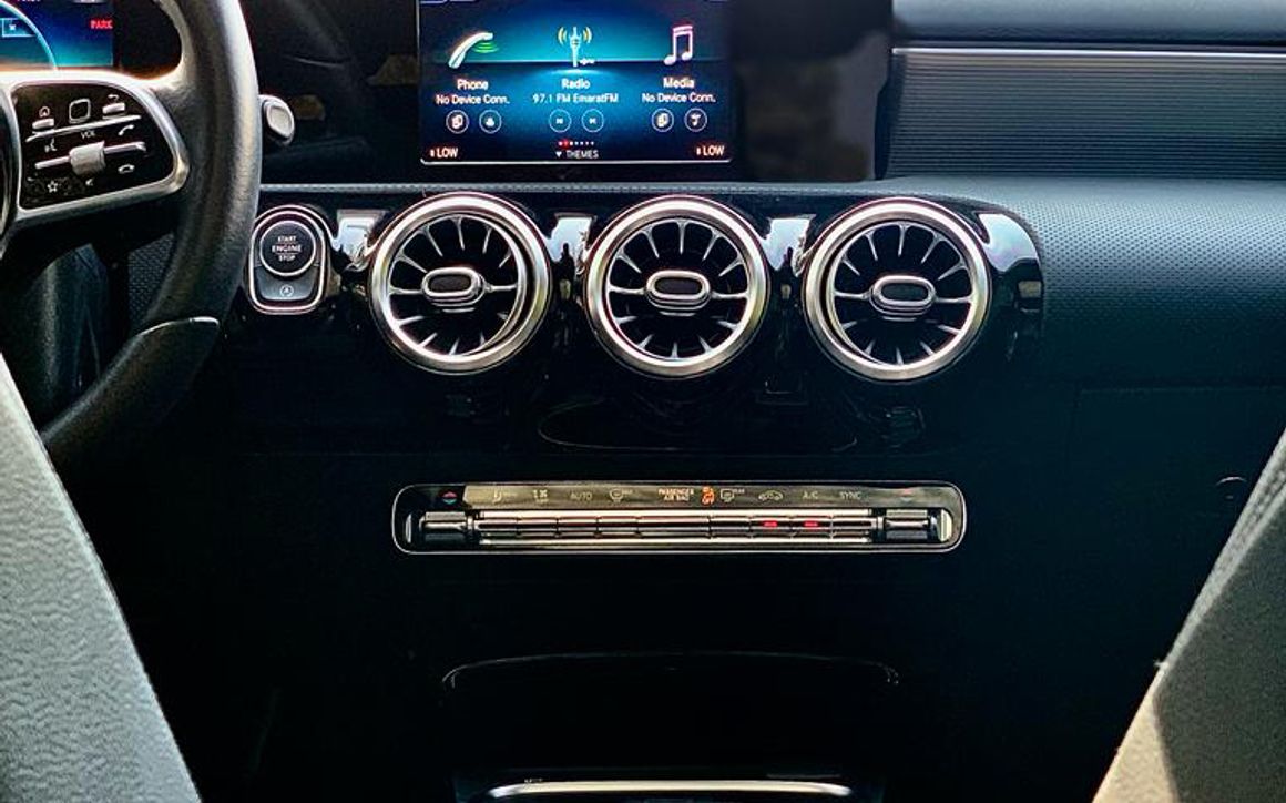 MERCEDES A220 2021 - image 11
