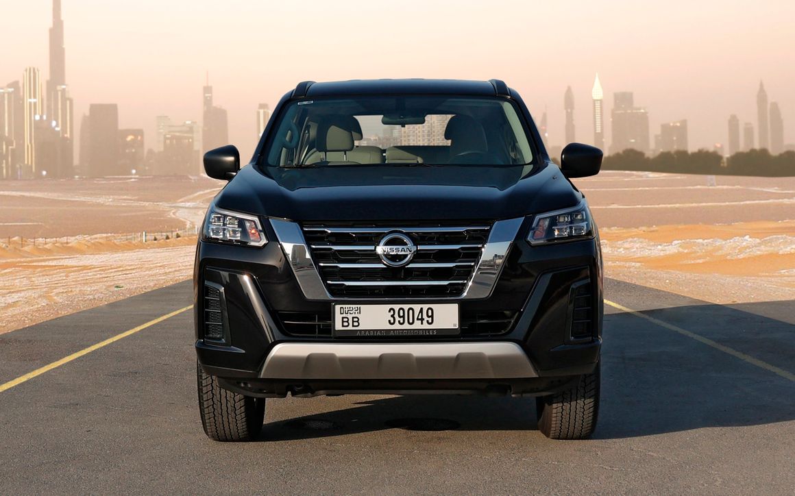 Nissan Xterra Black - image 3