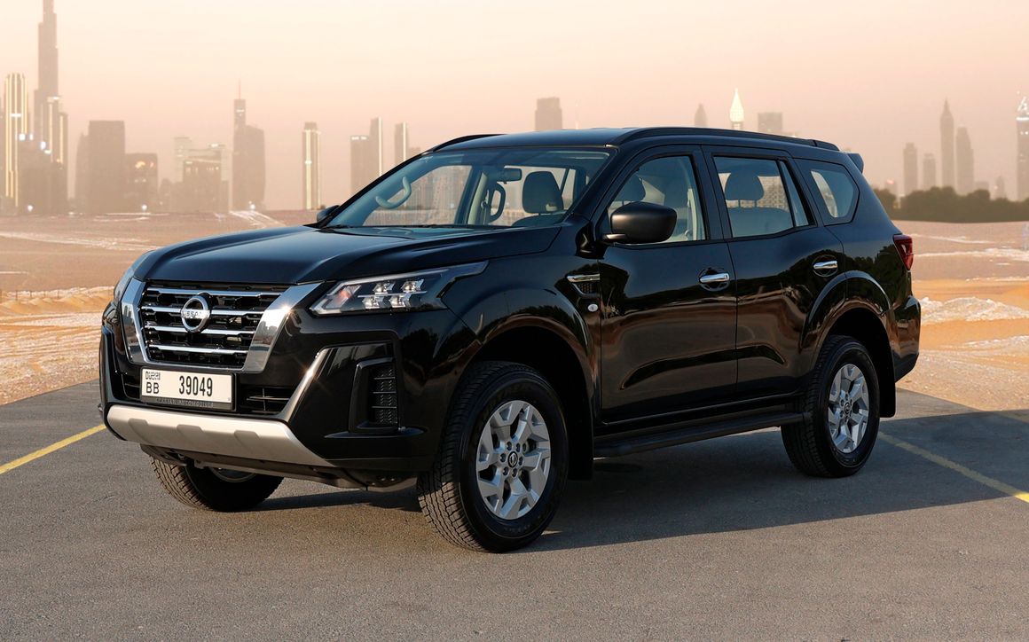 Nissan Xterra Black - image 1