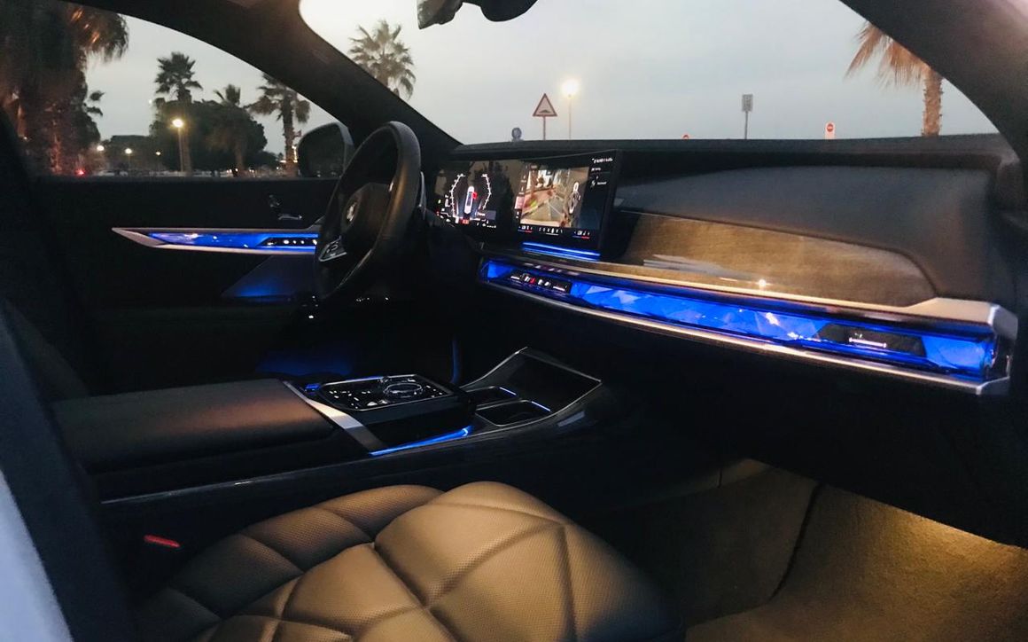 BMW 740 - image 5