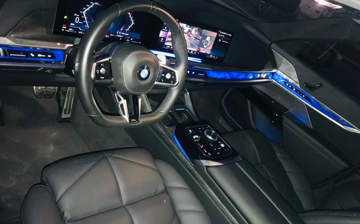 BMW 740 - image 6