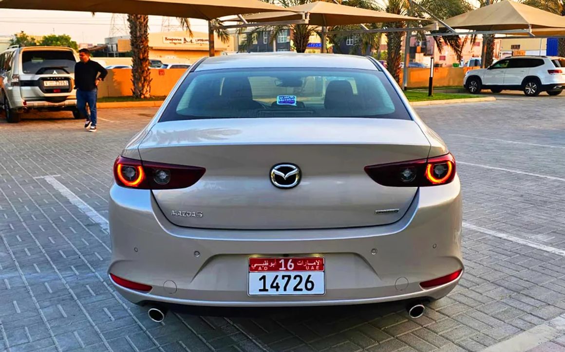 Mazda 3 - image 6