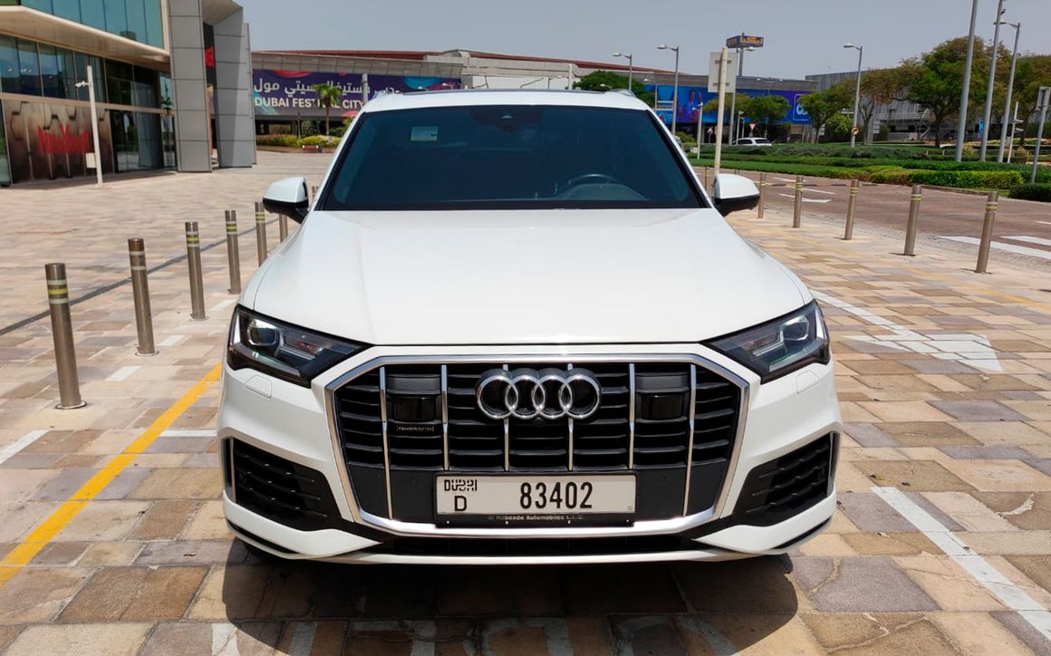 Audi Q7 - image 2