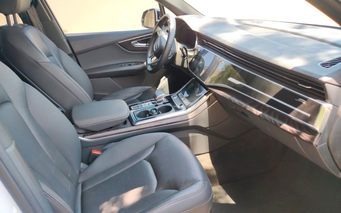 Audi Q7 - image 7