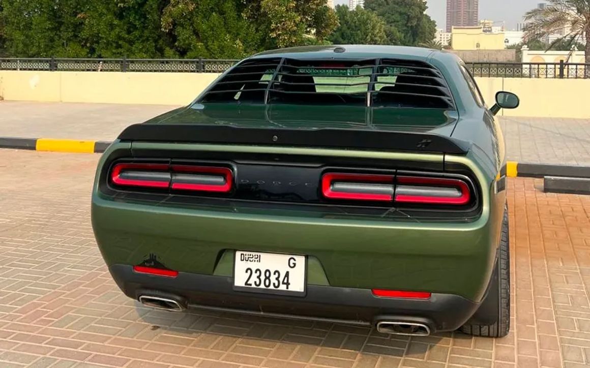 Dodge Challenger - image 5