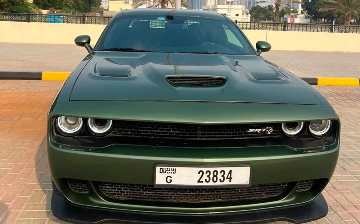 Dodge Challenger - image 4