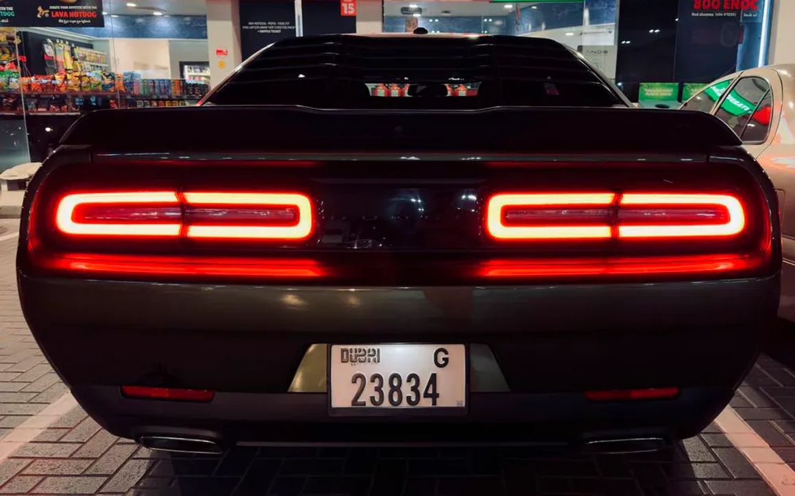 Dodge Challenger - image 6