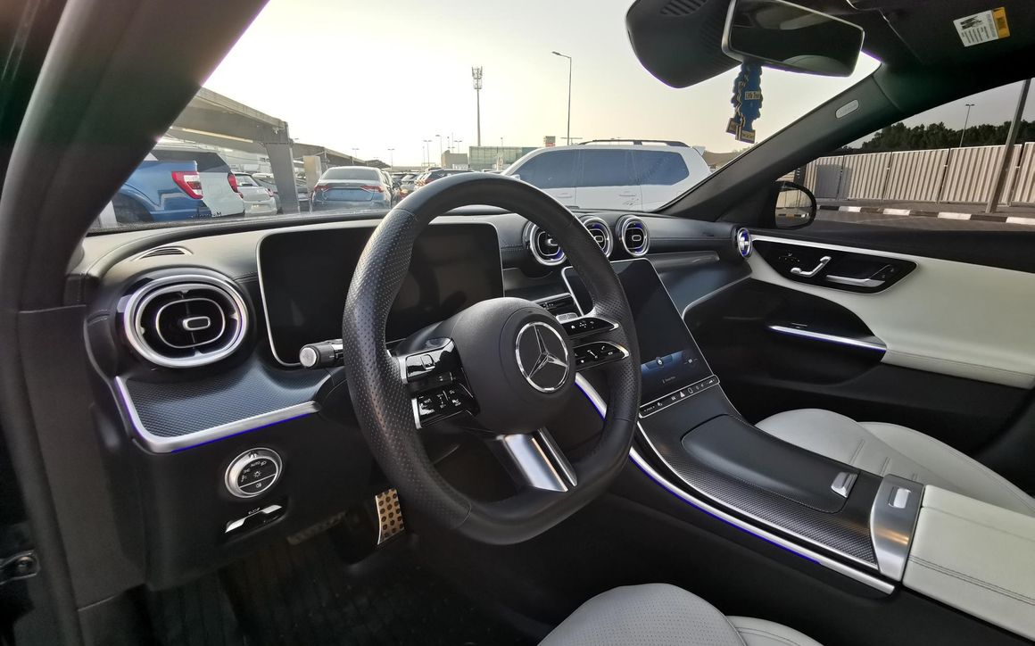 MERCEDES C300 - image 10