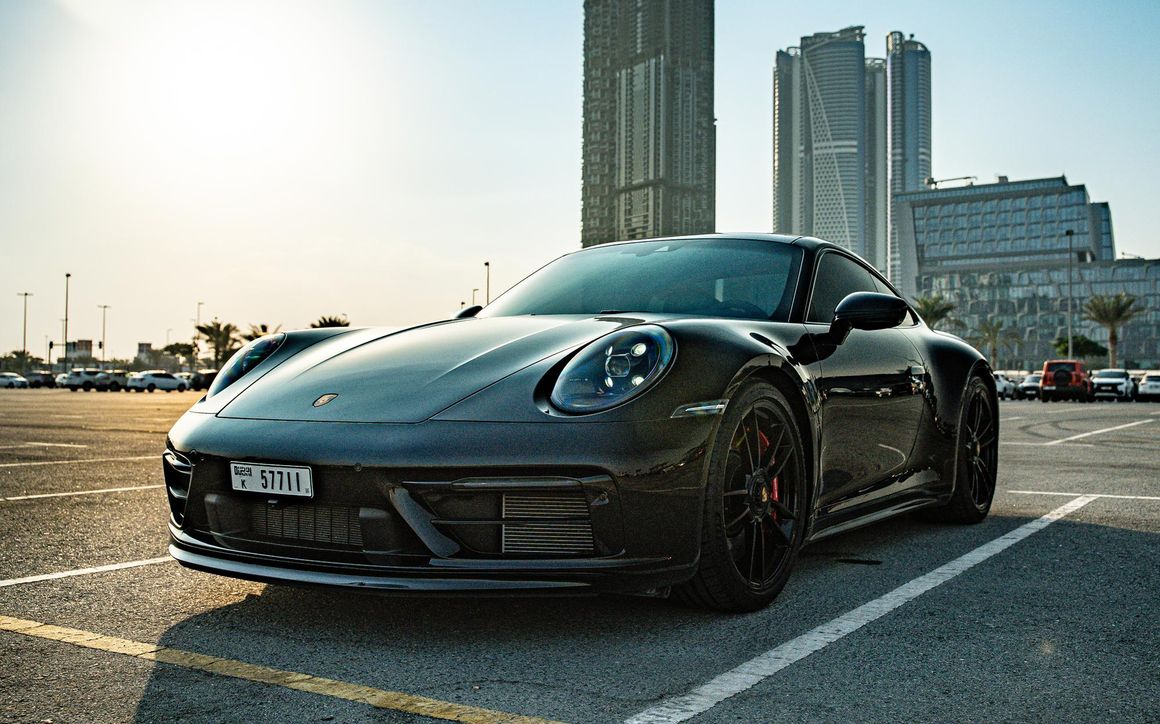 PORSCHE 911 CARRERA GTS - image 1