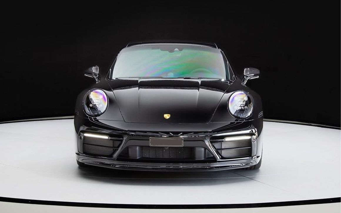 PORSCHE 911 CARRERA GTS - image 2