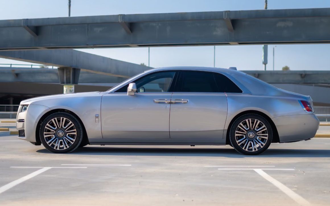 Rolls Royce Ghost - image 2
