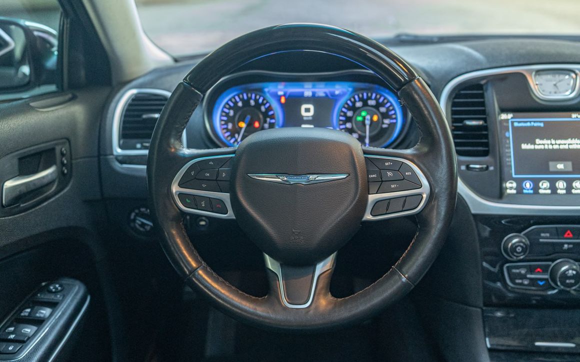 CHRYSLER 2020 - image 7