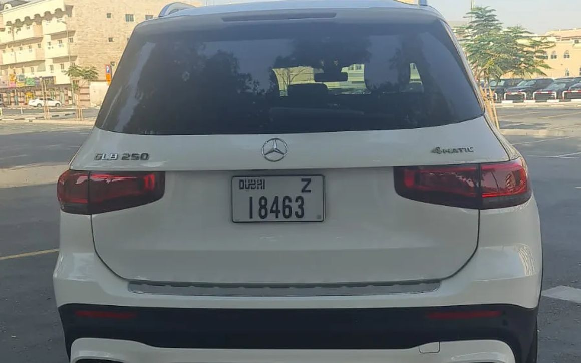 MERCEDES GLB-250 - image 4