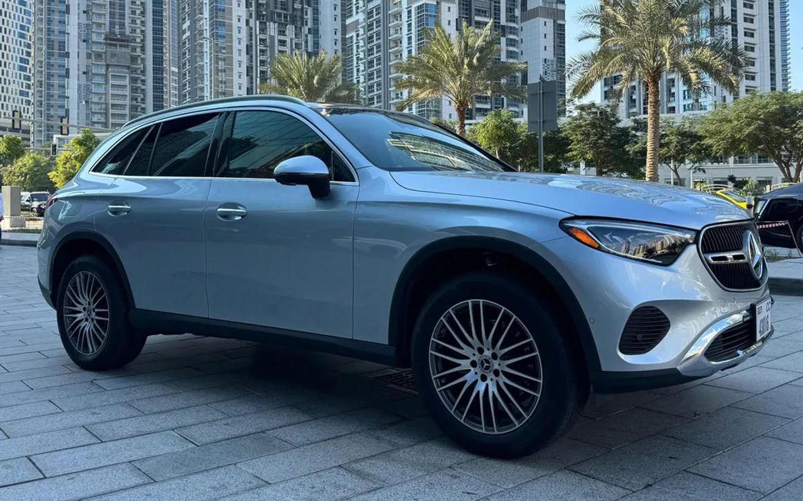 MERCEDES GLC300 - image 2