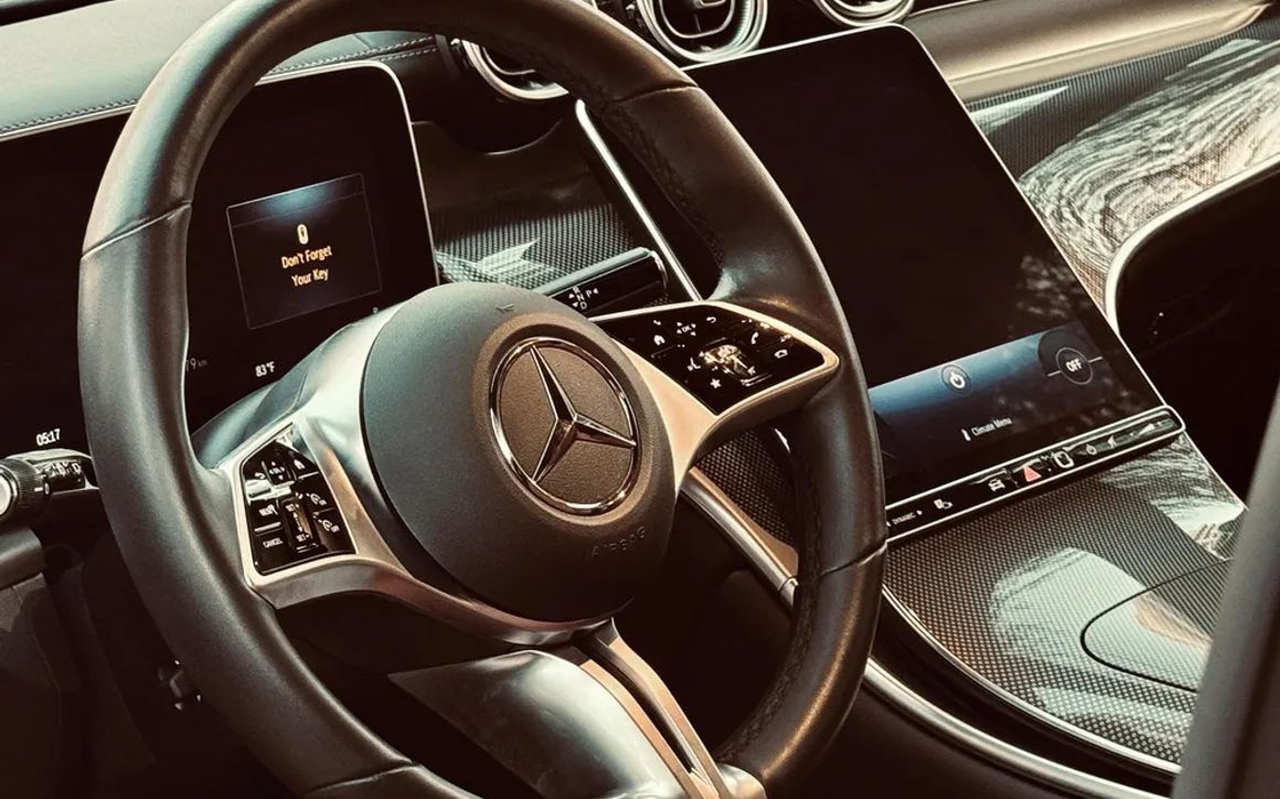 MERCEDES GLC300 - image 7