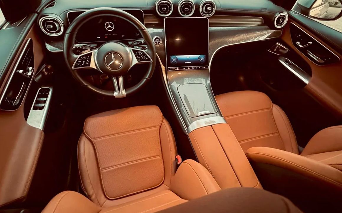 MERCEDES GLC300 - image 5