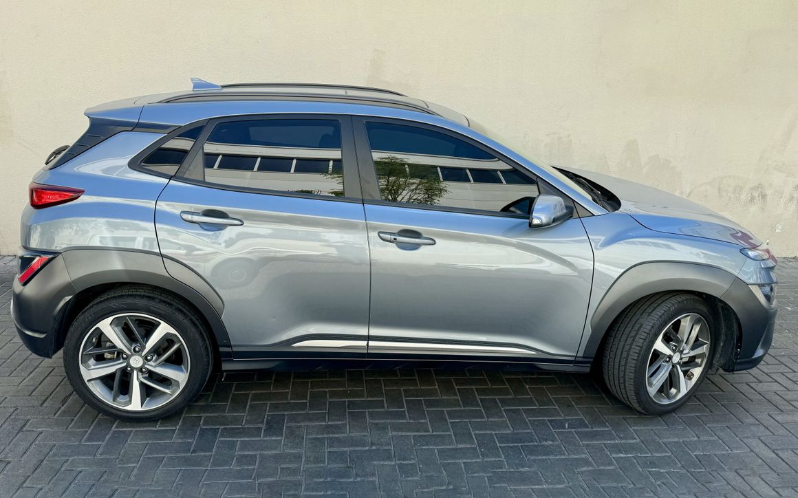HYUNDAI KONA - image 2