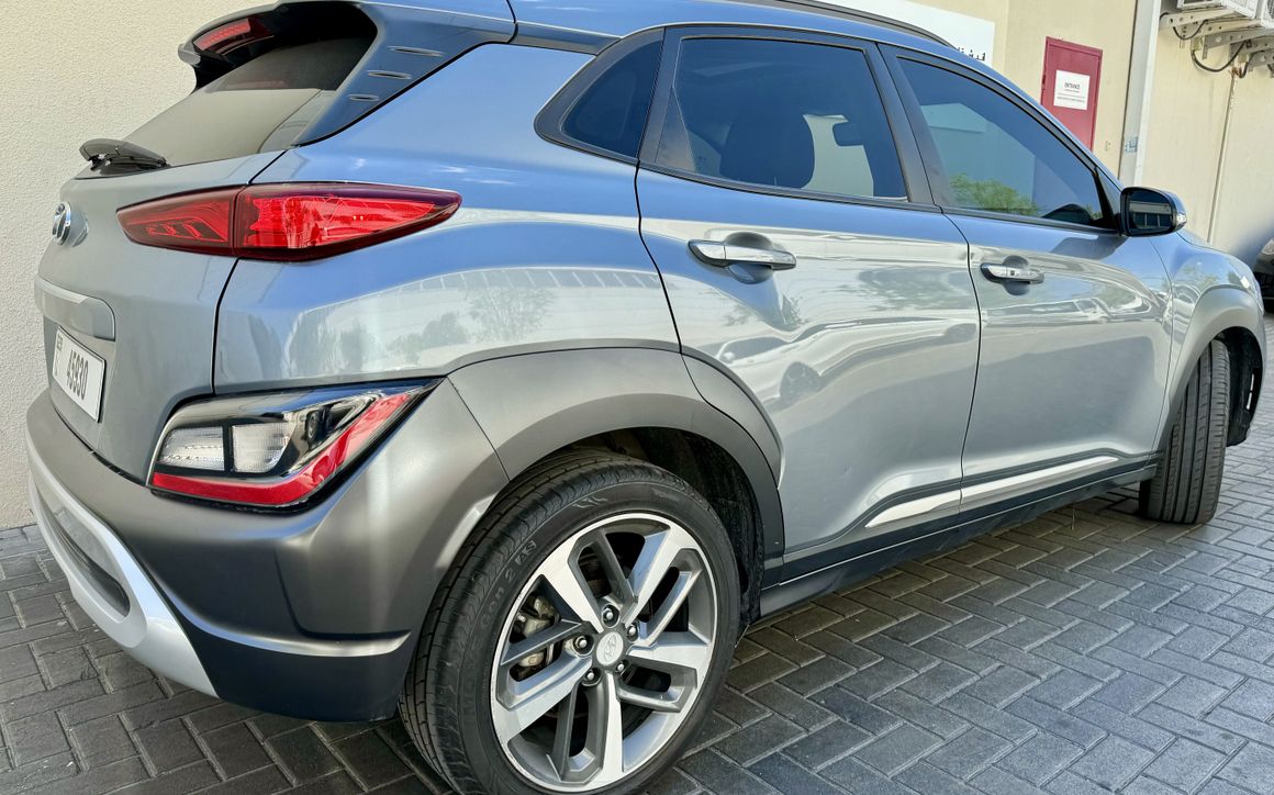 HYUNDAI KONA - image 8