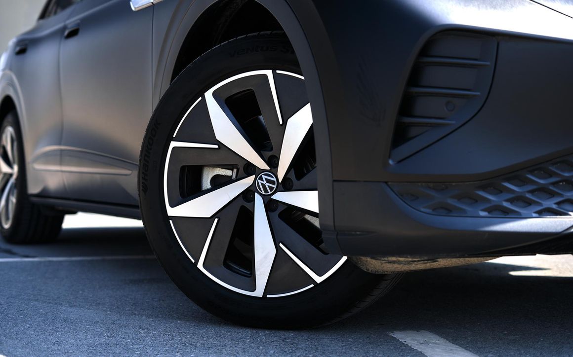 Volkswagen ID4 - image 17
