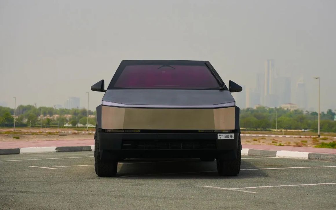 Tesla Cybertruck - image 2