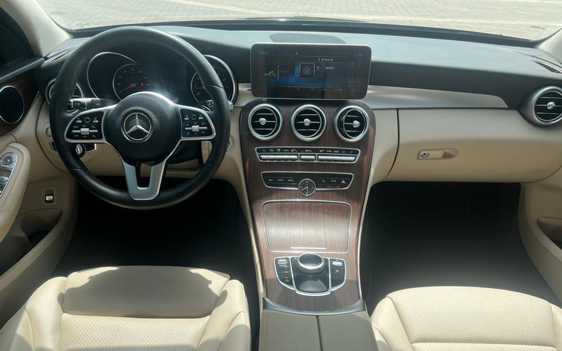 MERCEDES-BENZ C43 - image 14