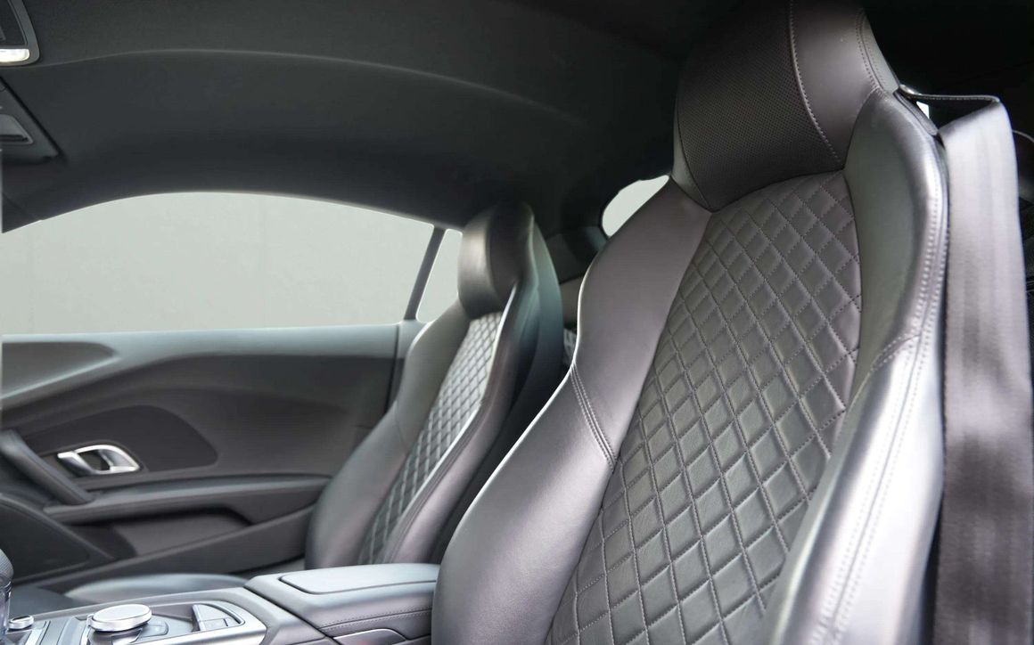 AUDI R8 V10 Coupe - image 10