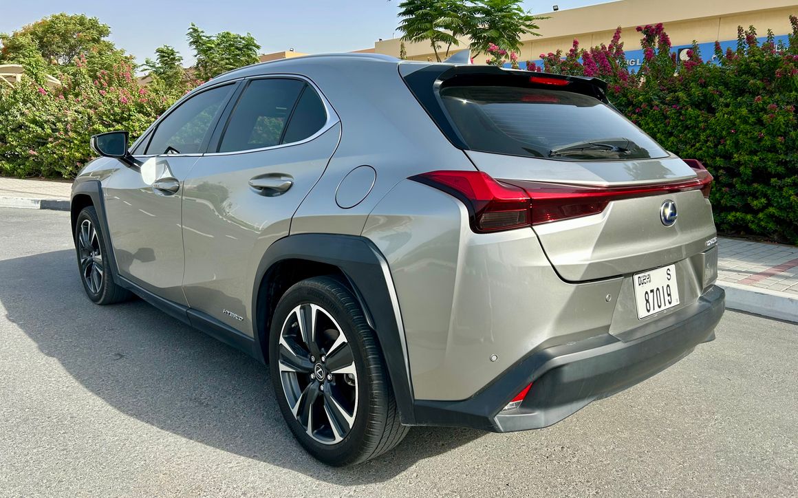 LEXUS UX250 - image 4