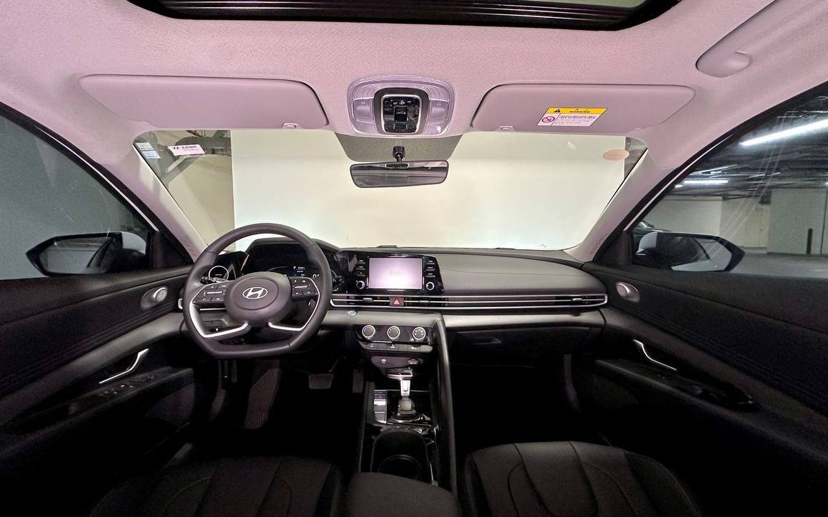 Hyundai Elantra - image 5