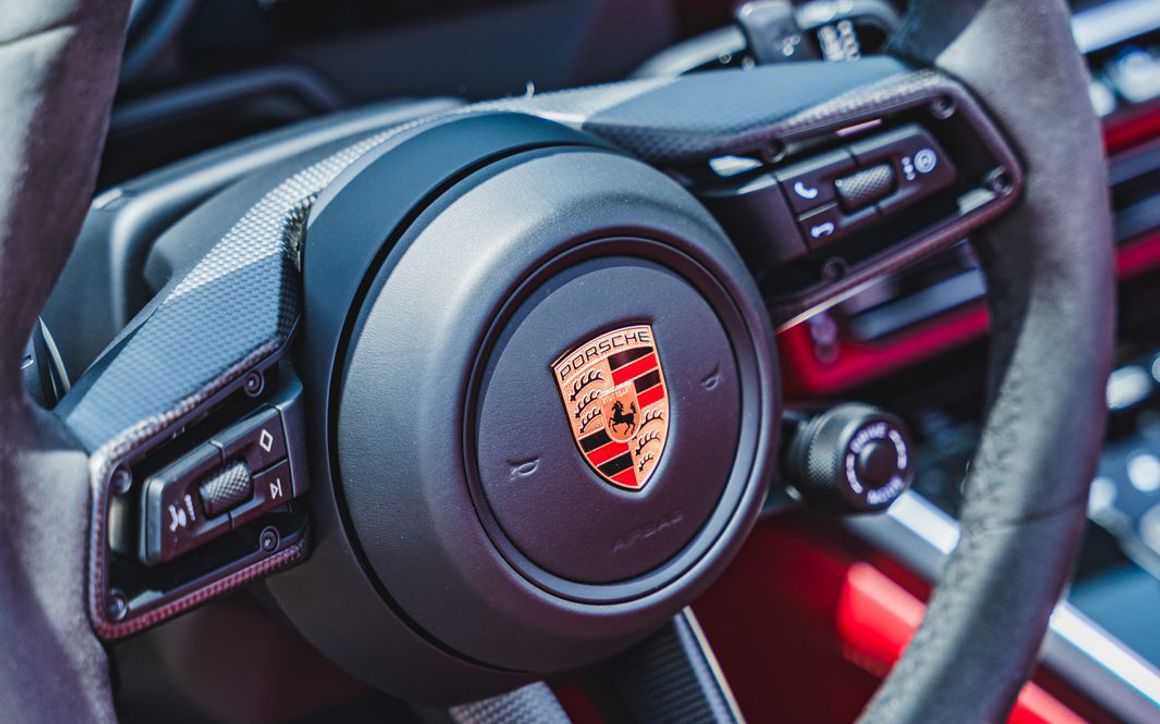Porsche 911 Turbo S - image 23