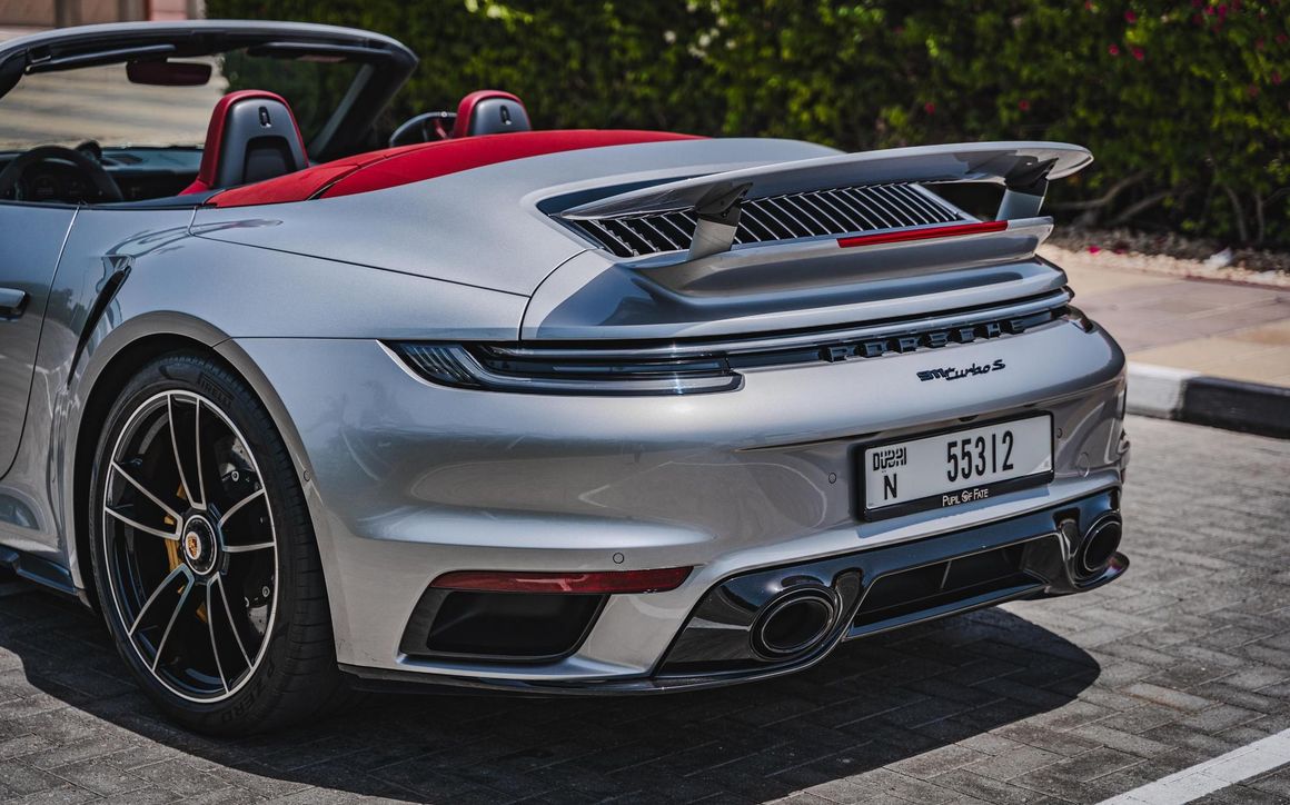 Porsche 911 Turbo S - image 7
