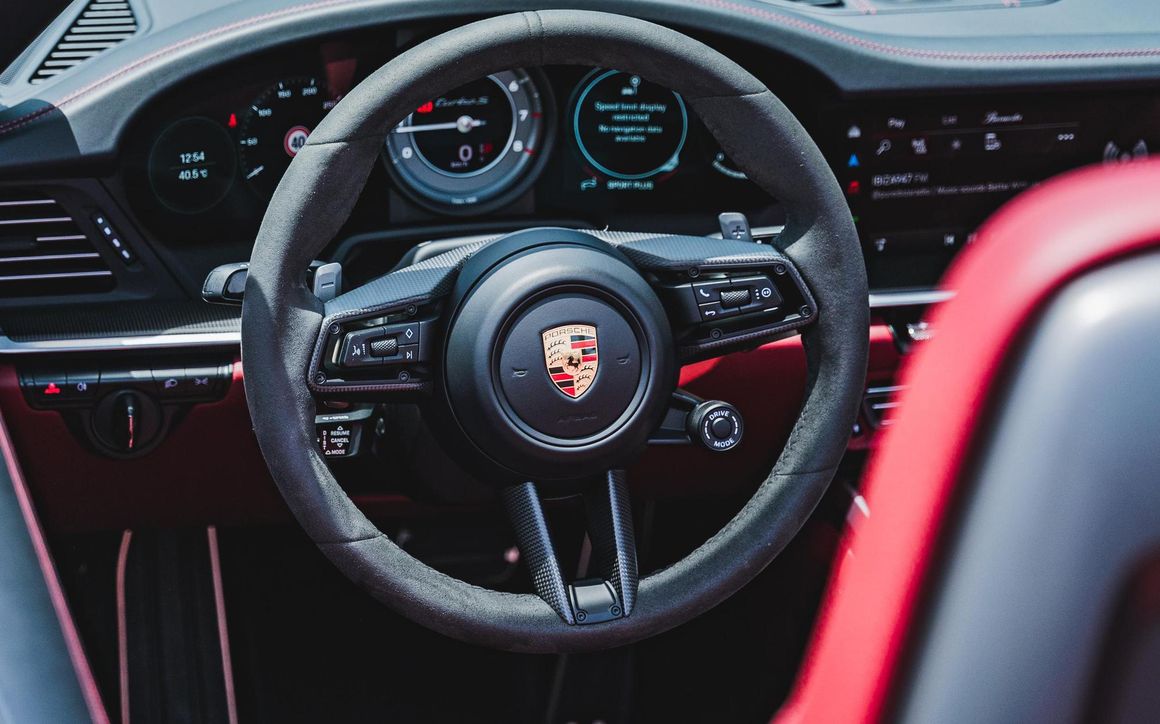 Porsche 911 Turbo S - image 21