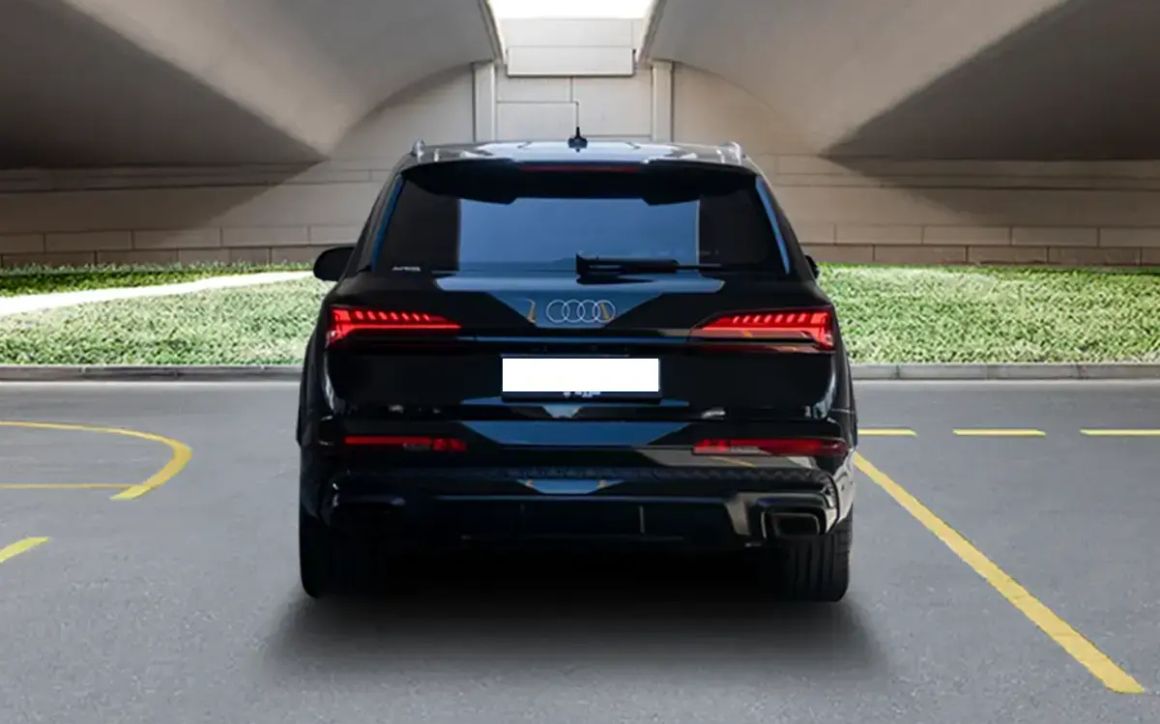 AUDI Q7 - image 5