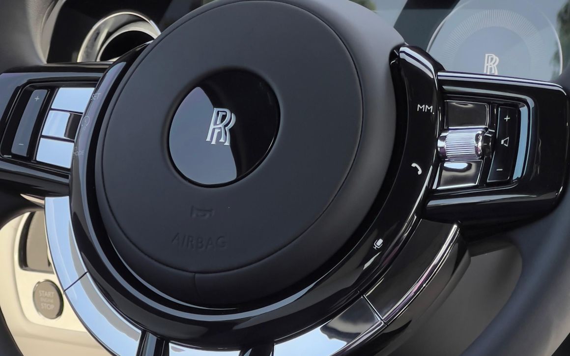 ROLLS ROYCE SPECTRE - image 9
