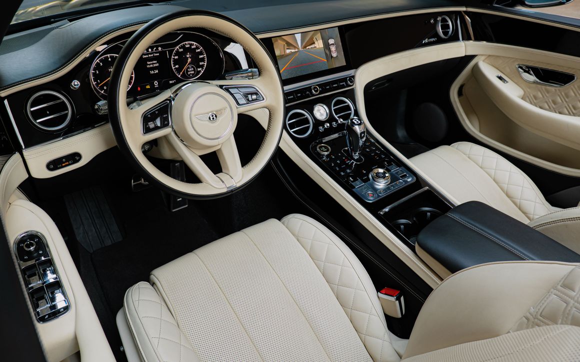 Bentley Continental GTC Azure - image 8