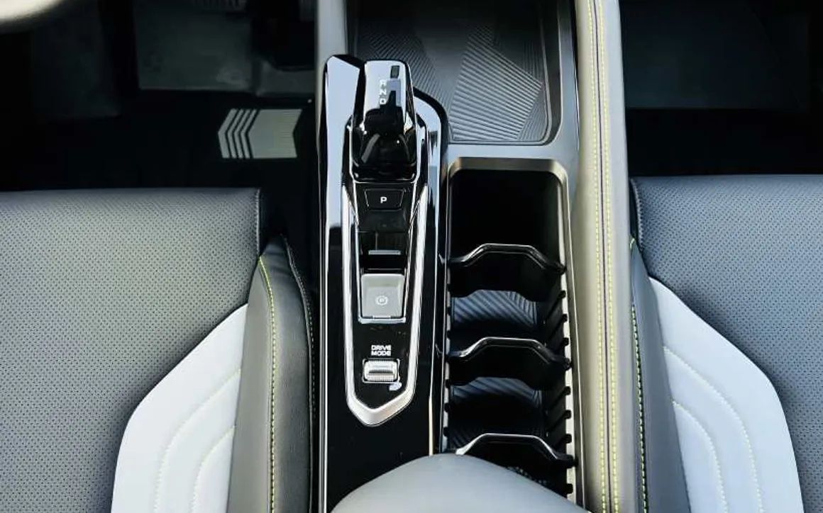 Geely Coorlay - image 10