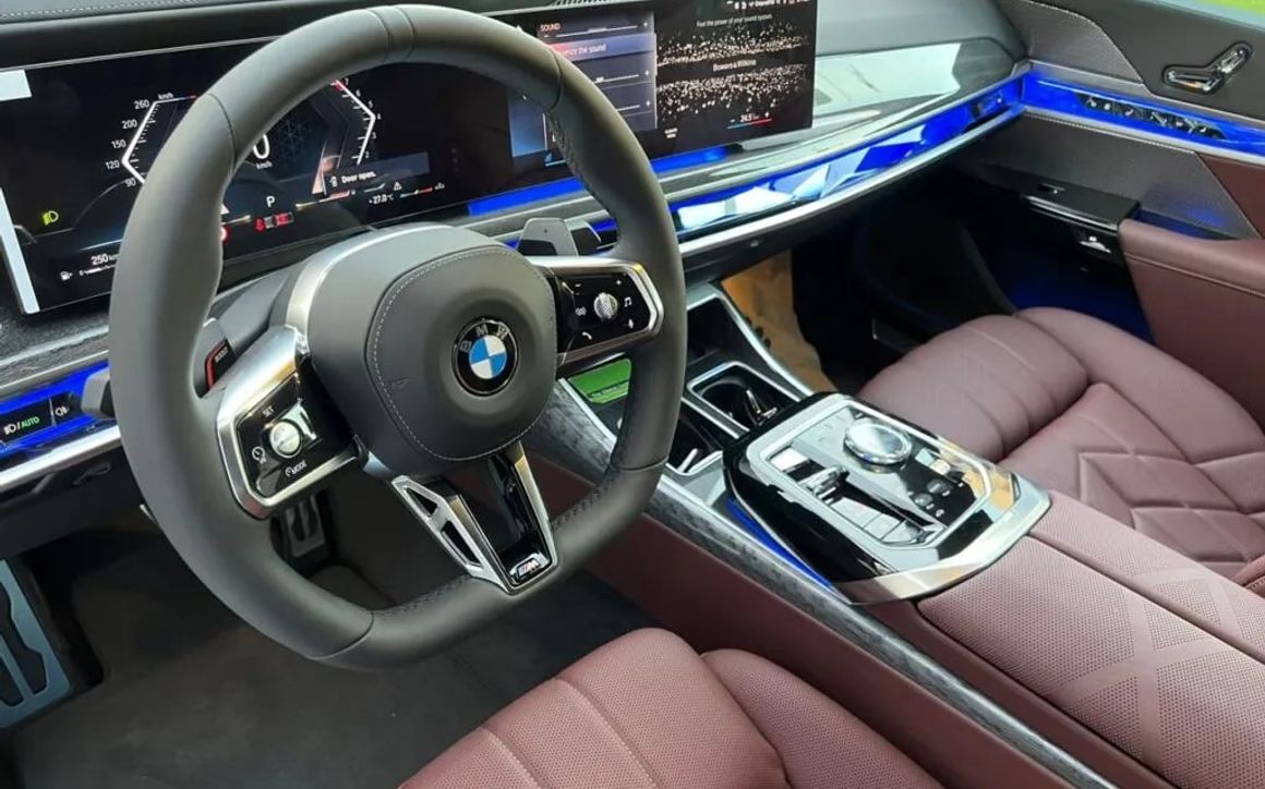 BMW 735i - image 6