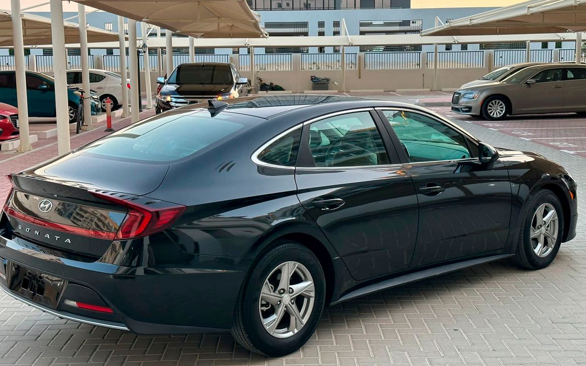 Hyundai Sonata - image 6