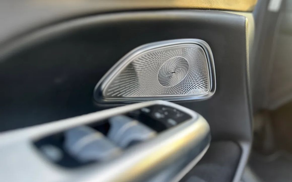 Mercedes E350 - image 10