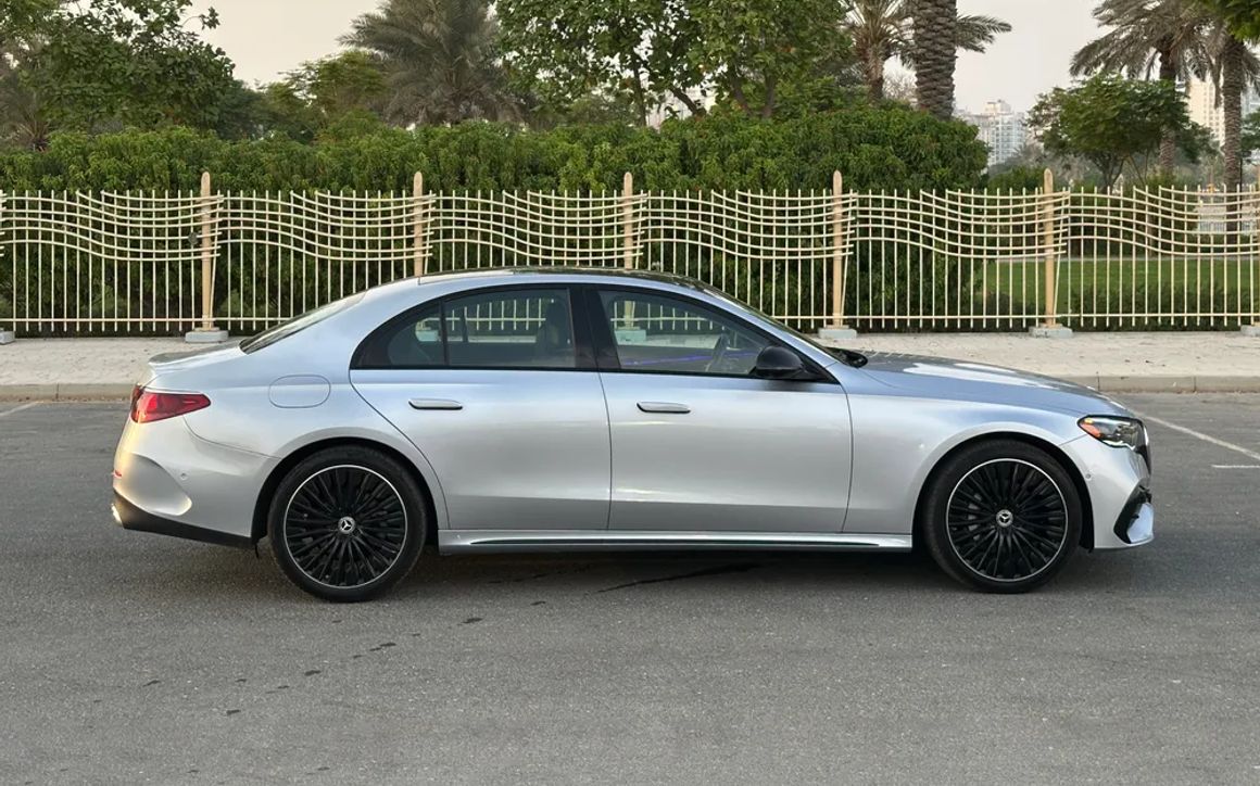 Mercedes E350 - image 5