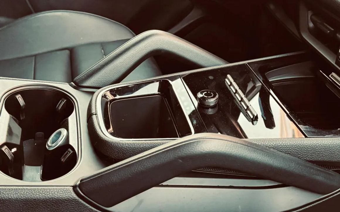 PORSCHE CAYENNE - image 6