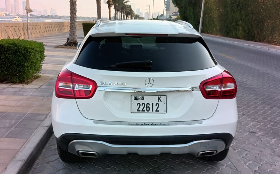MERCEDES GLA250 - image 9