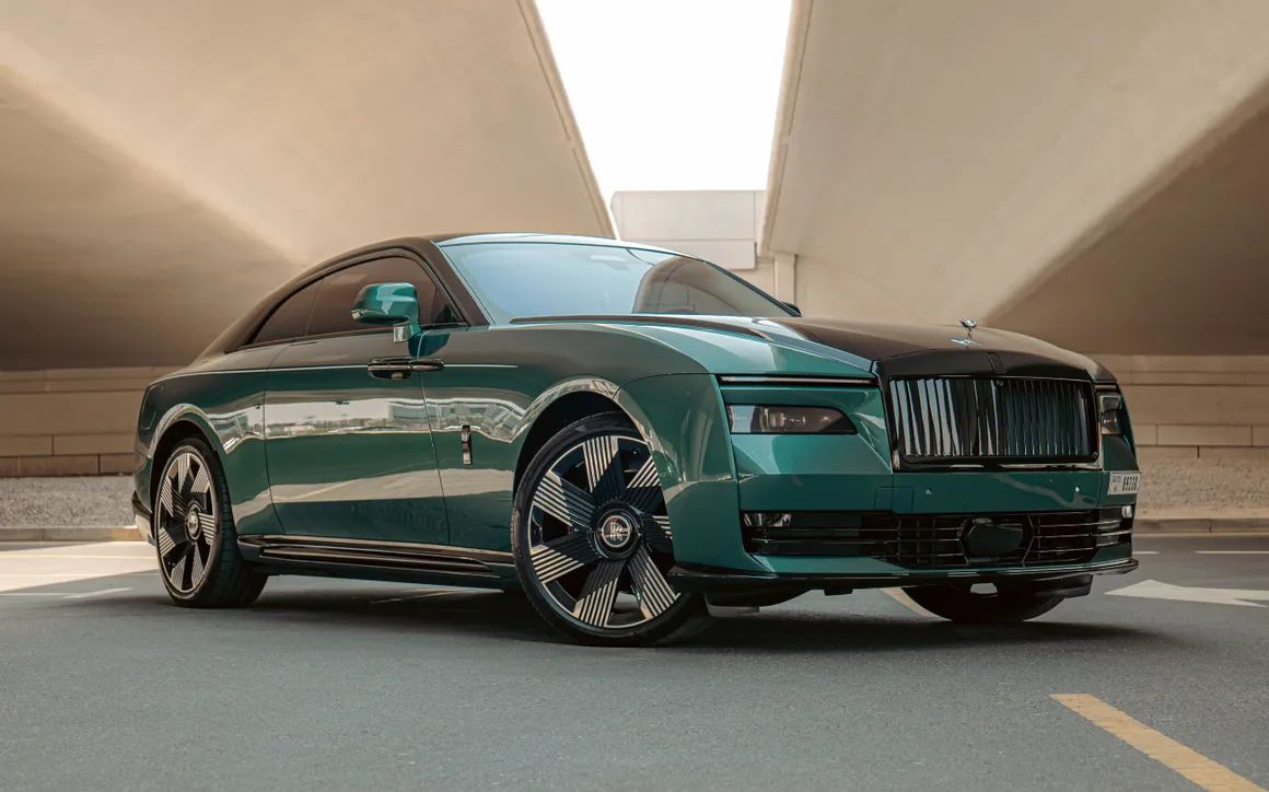 Rolls Royce Spectre - image 4