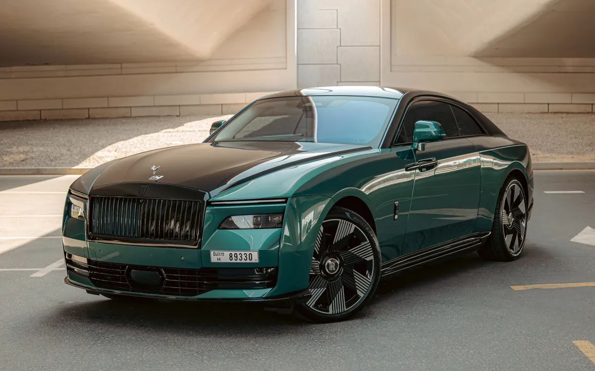 Rolls Royce Spectre - image 1