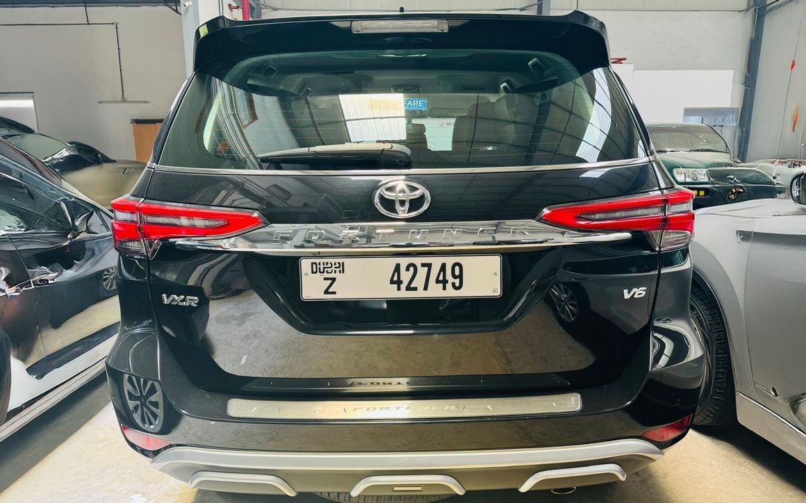 TOYOTA FORTUNER 4.0L GXR 4X4 AT - 2023 - image 5