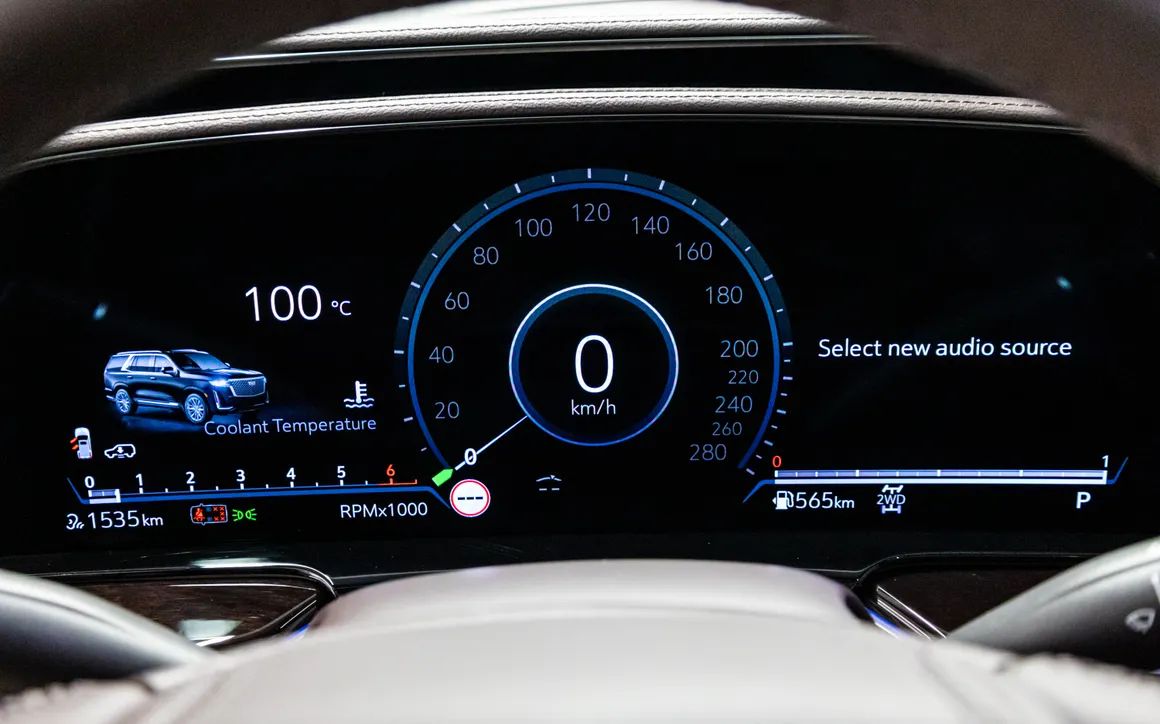 Cadillac Escalade Sport Platinum - image 28